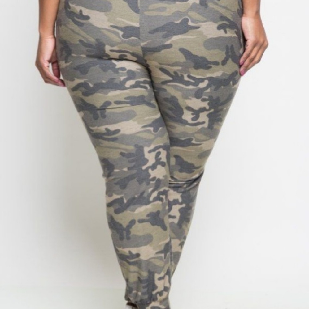 Pants/Joggers - Picture 3 of 6
